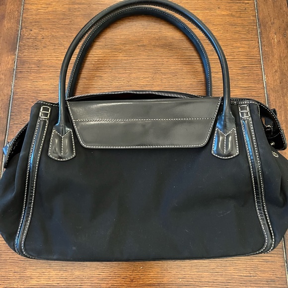 TOD’S Black Handbag - Picture 1 of 9